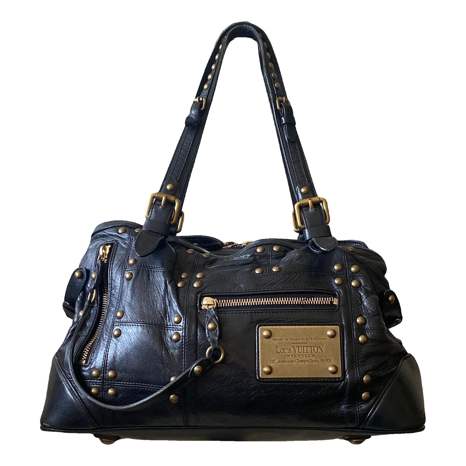 Rivets leather handbag