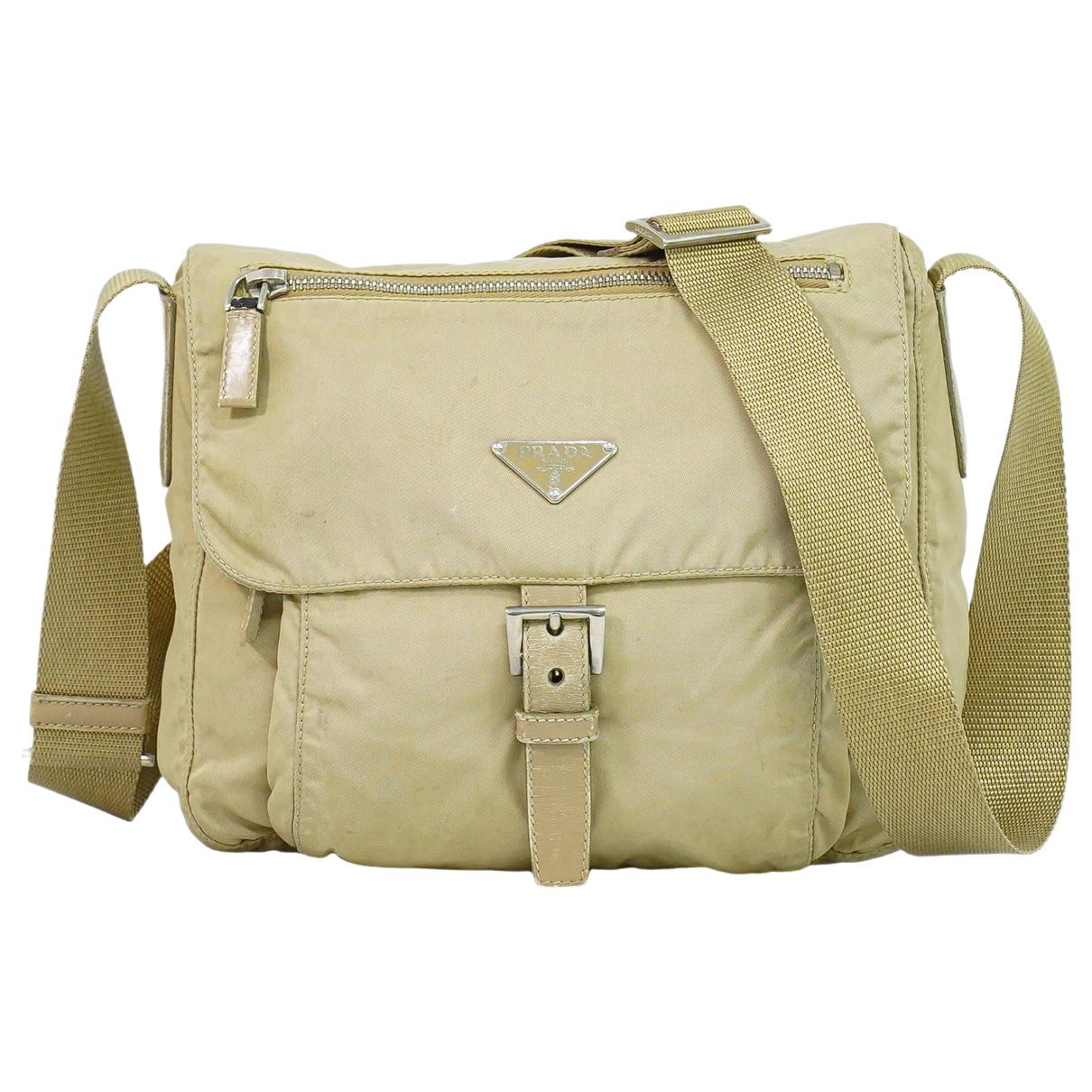 Buckle handbag