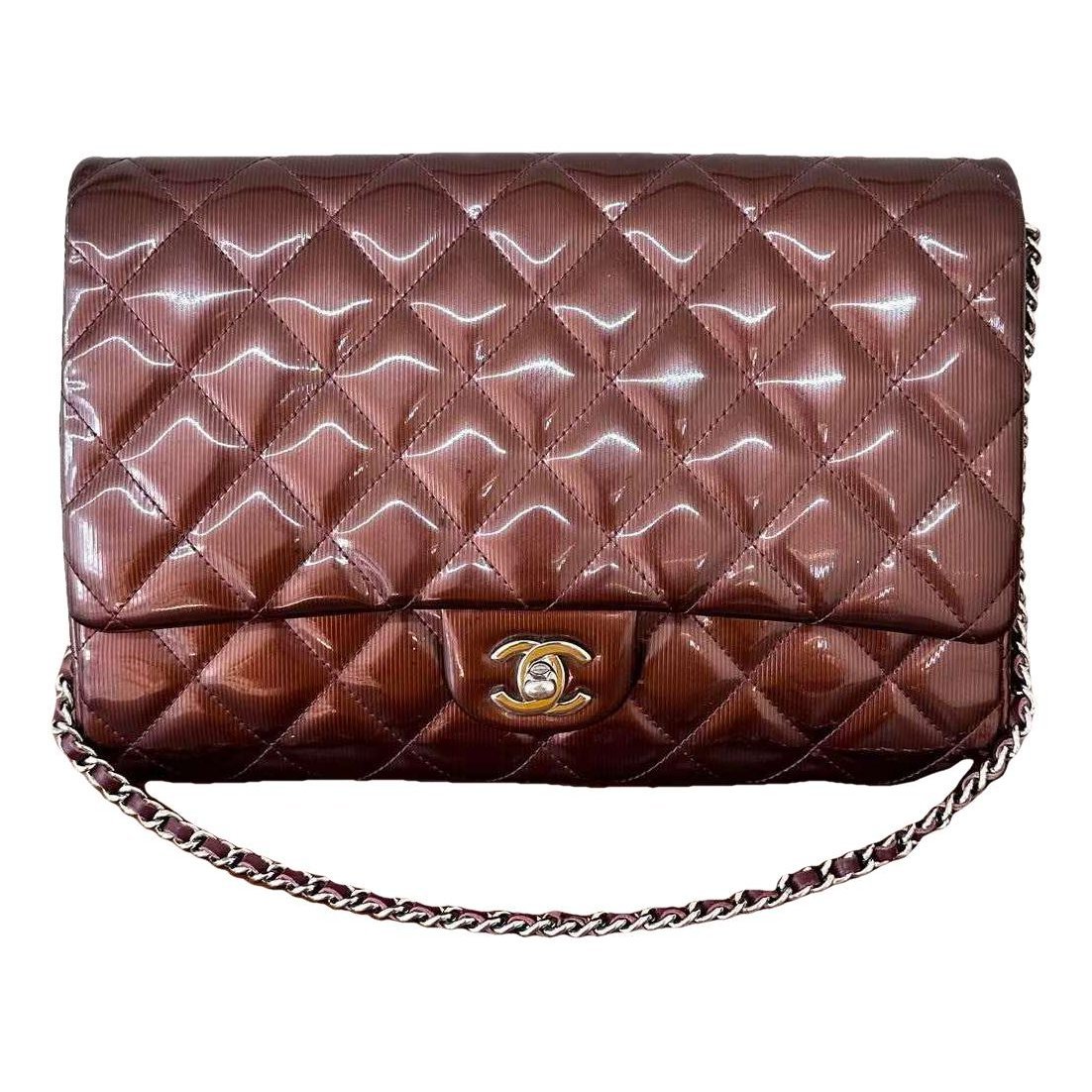 Timeless/Classique patent leather handbag