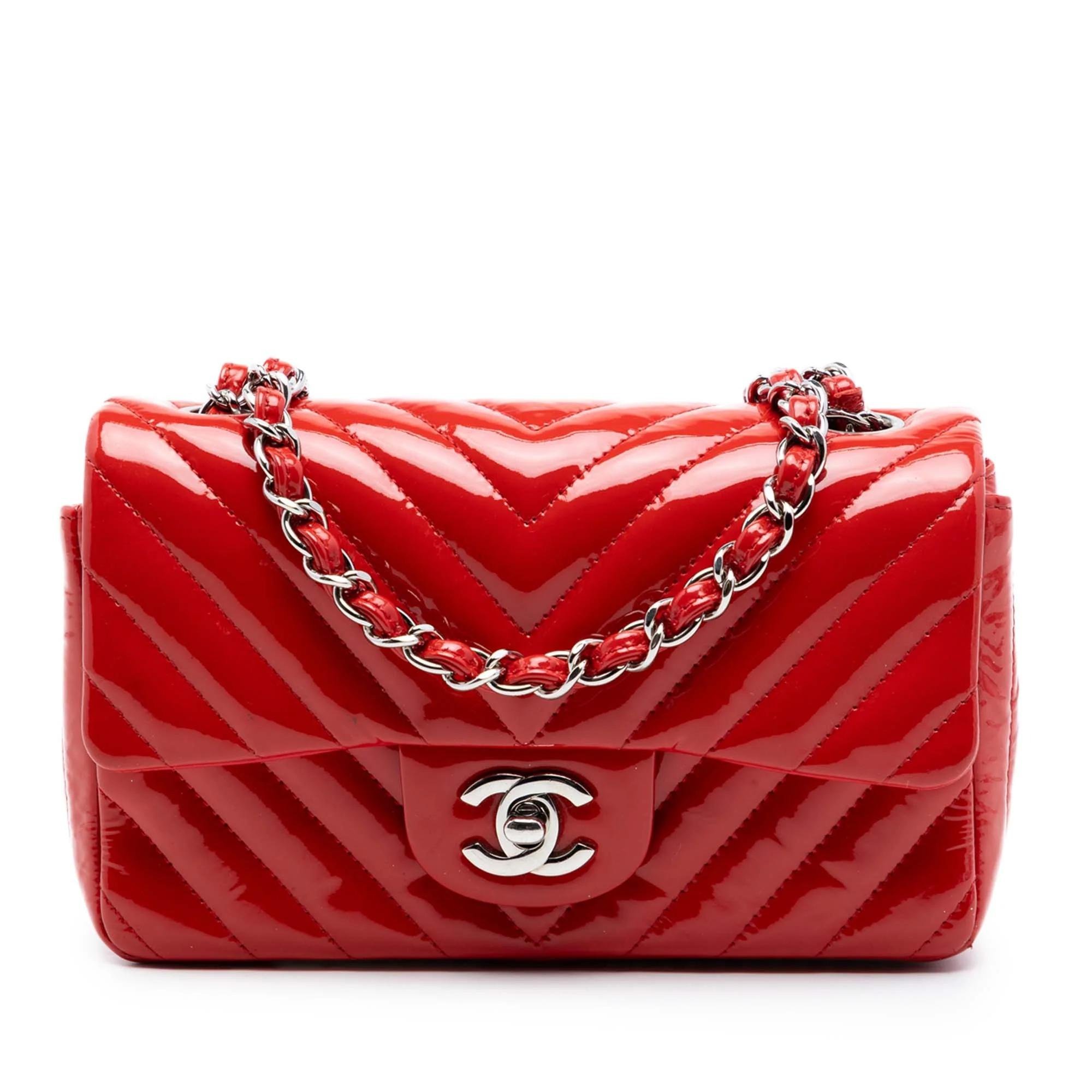 Timeless/Classique patent leather crossbody bag