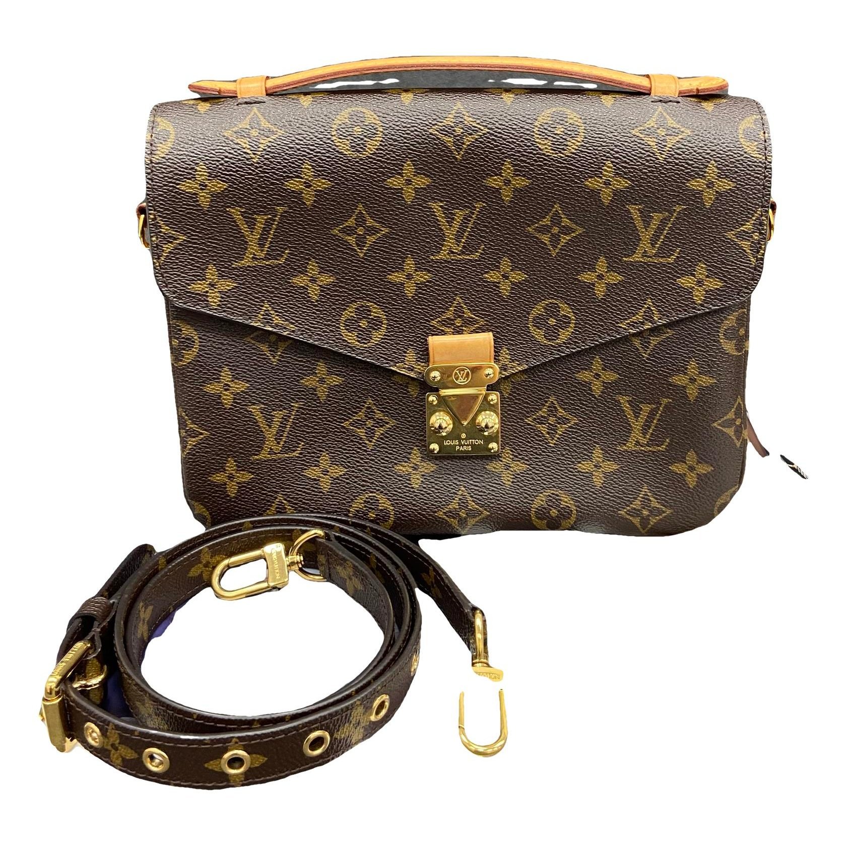 Metis leather handbag