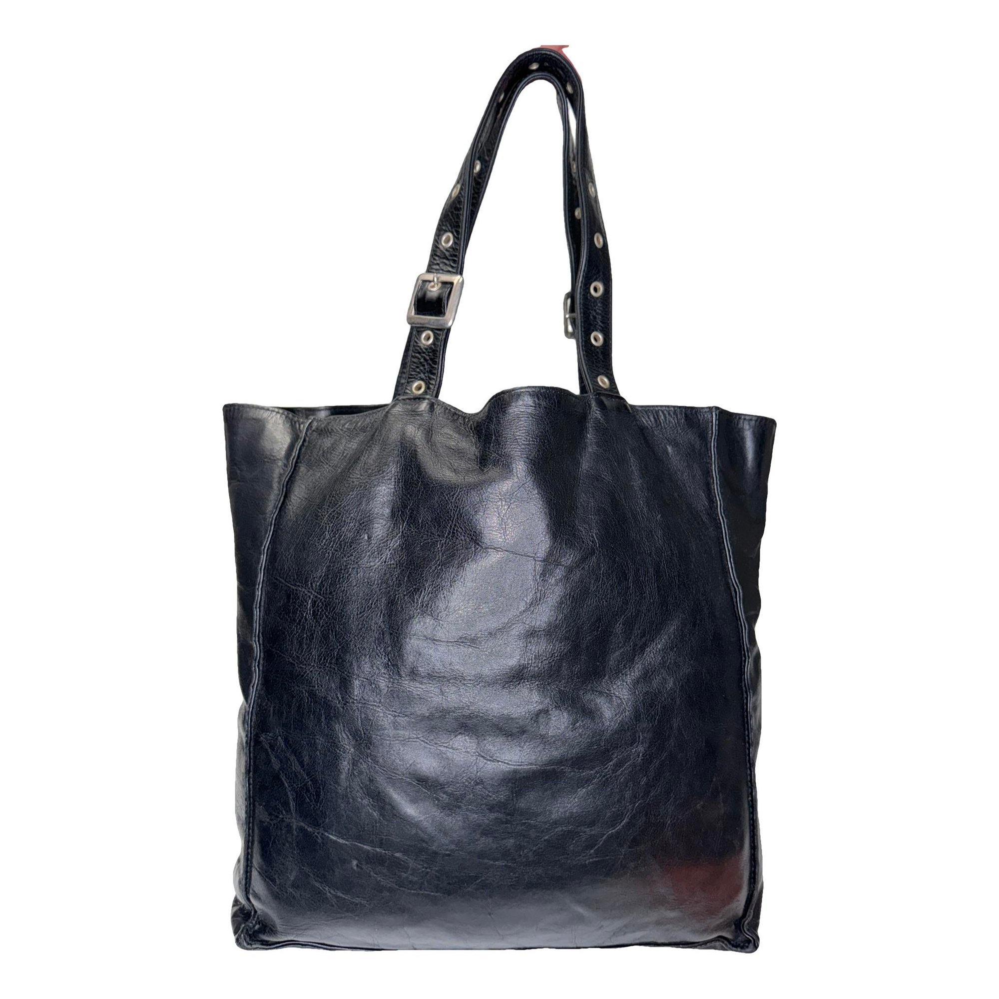 Leather tote