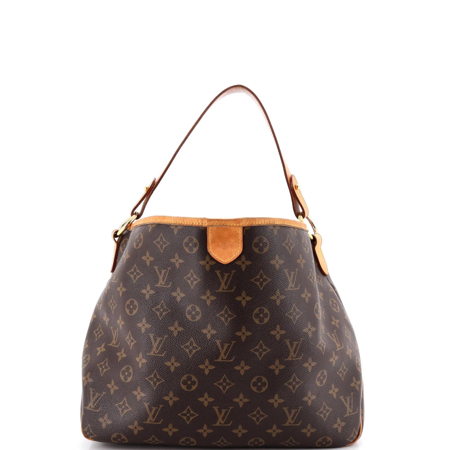 Delightful cloth handbag