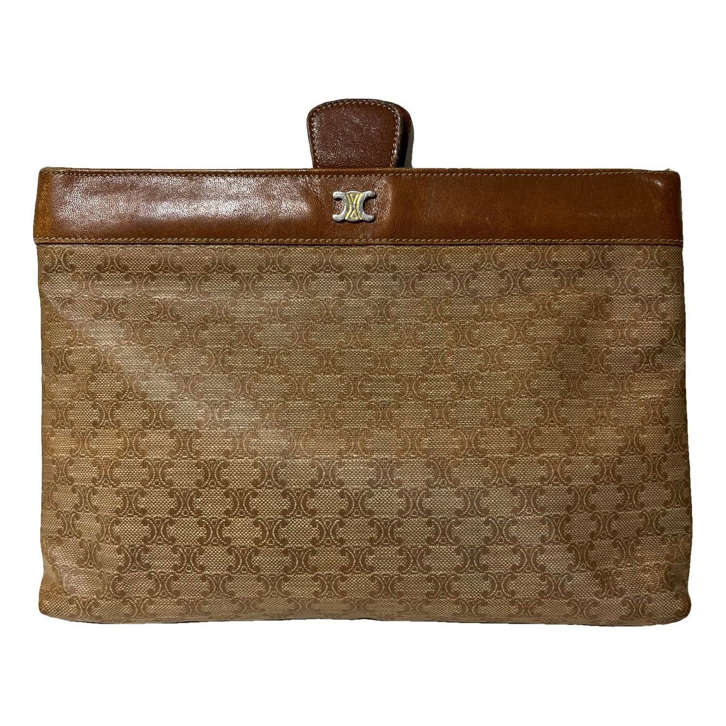 Triomphe Vintage cloth clutch bag