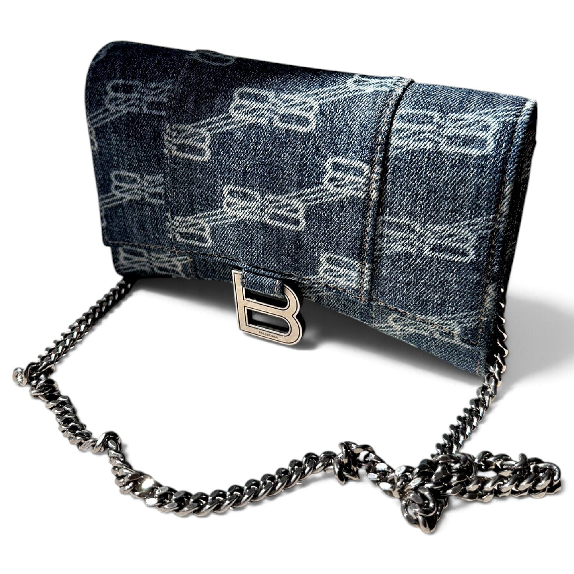 Hourglass crossbody bag