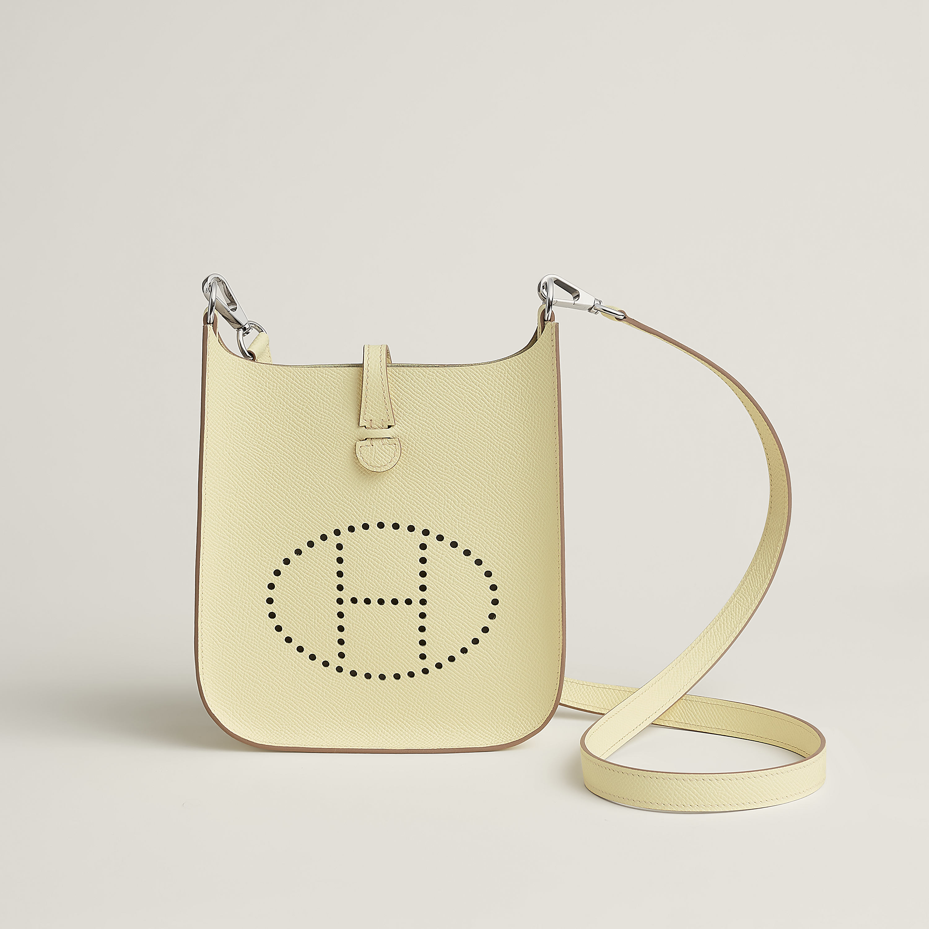 Evelyne 16 Sellier Bag