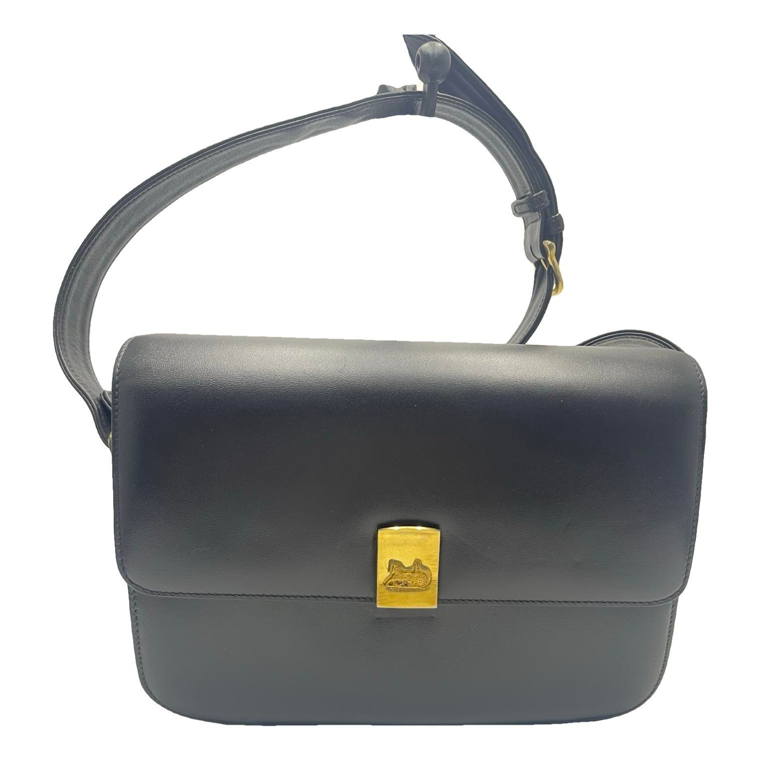 Classic leather crossbody bag