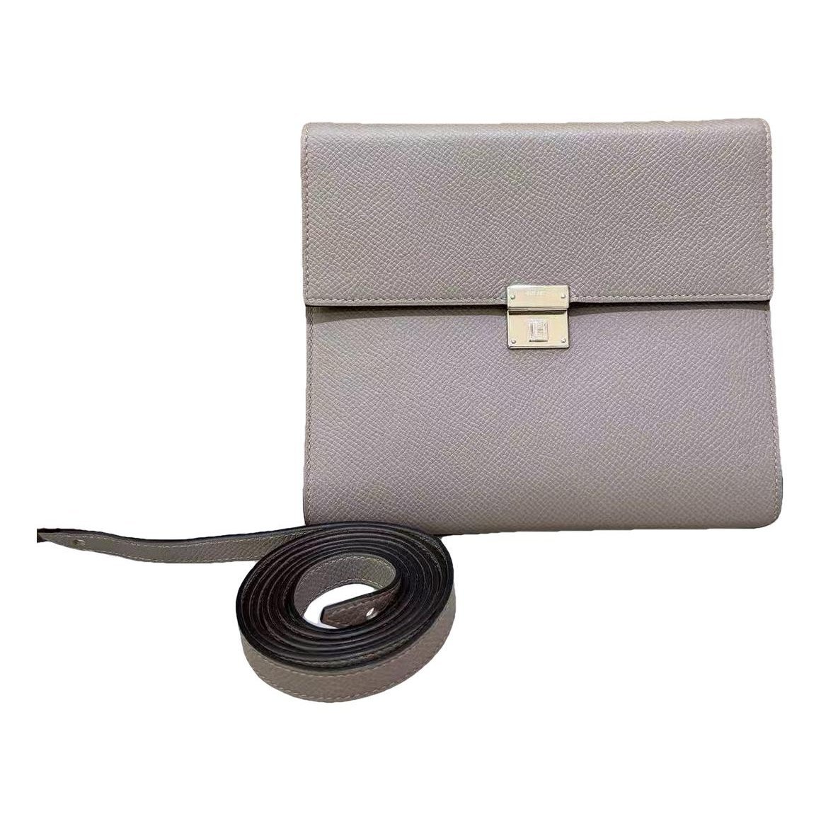 Clic 16 leather handbag