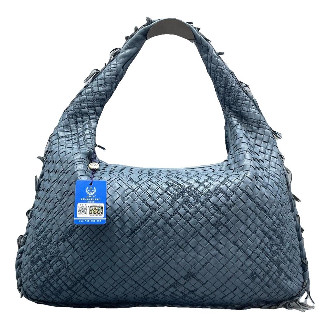Veneta leather handbag