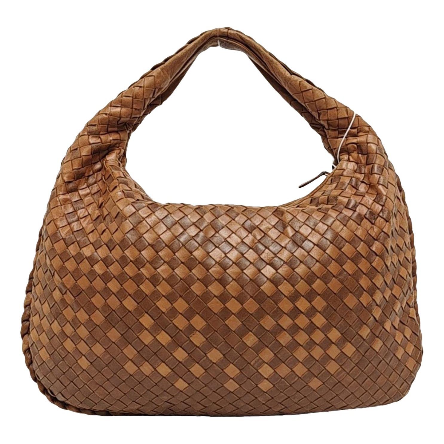 Veneta leather handbag