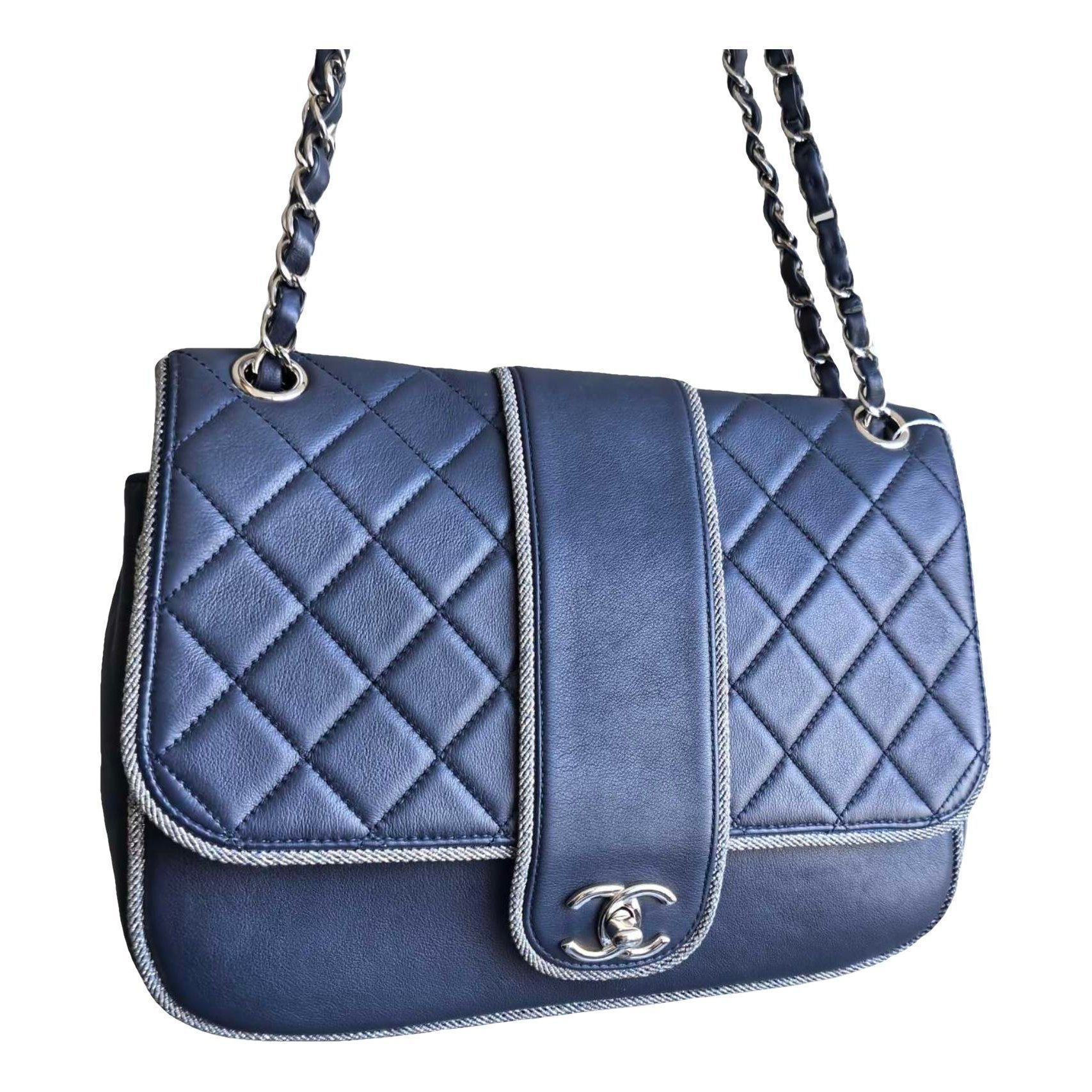 Timeless/Classique leather crossbody bag