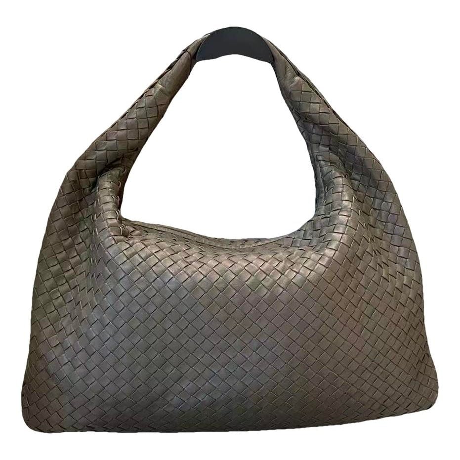 Veneta leather handbag