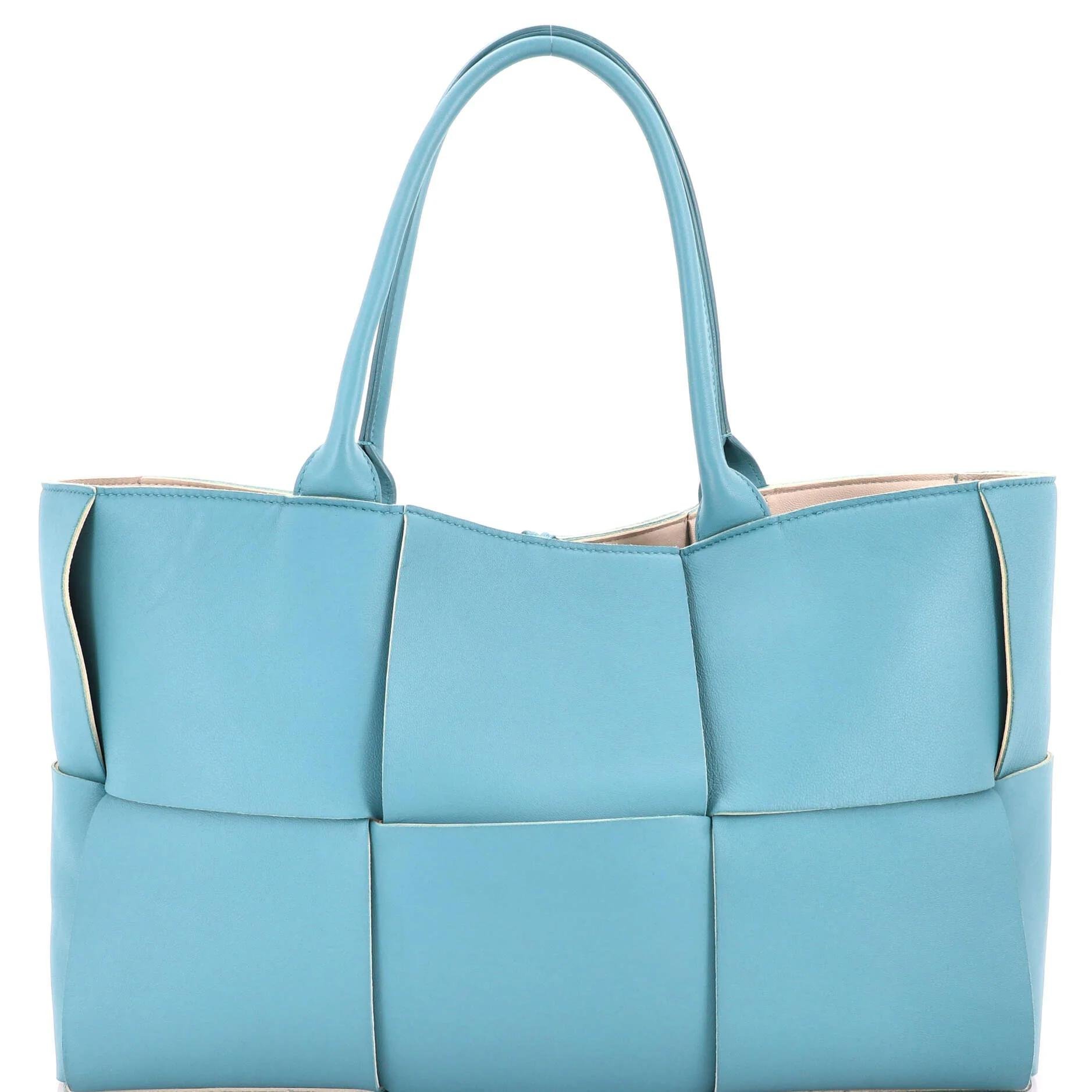 Leather tote