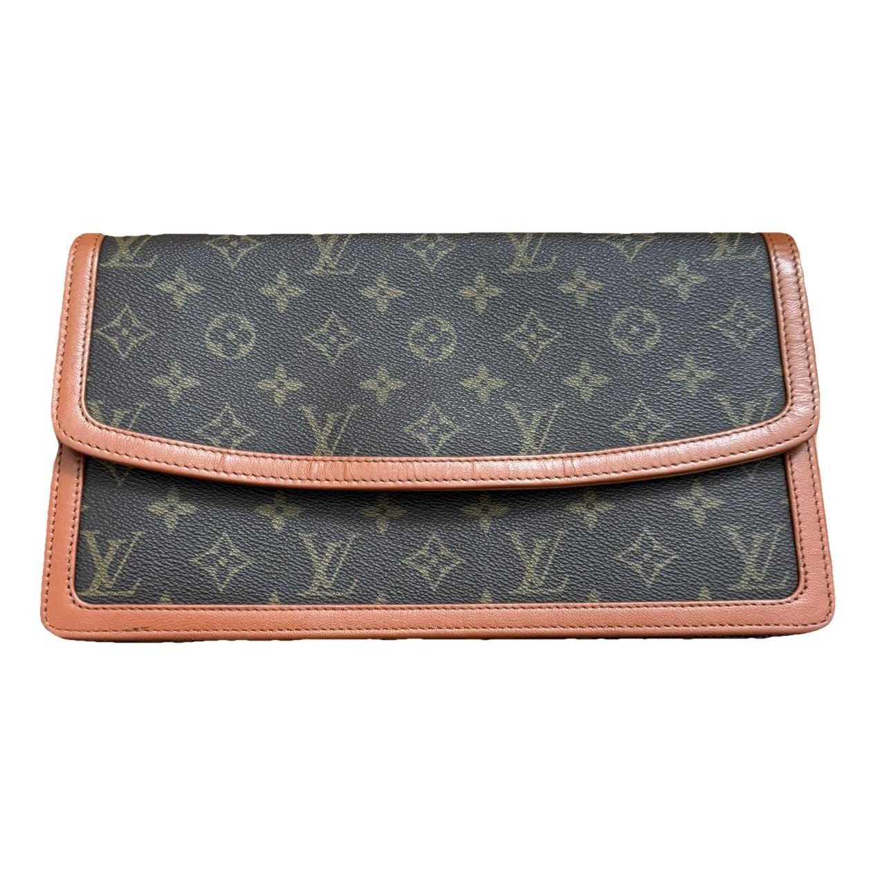 Leather clutch bag
