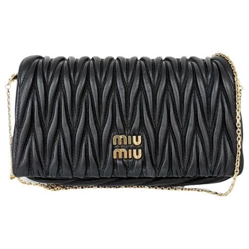 Matelassé leather handbag