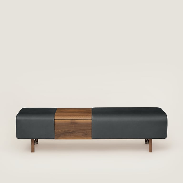 Les Necessaires d'Hermès long bench