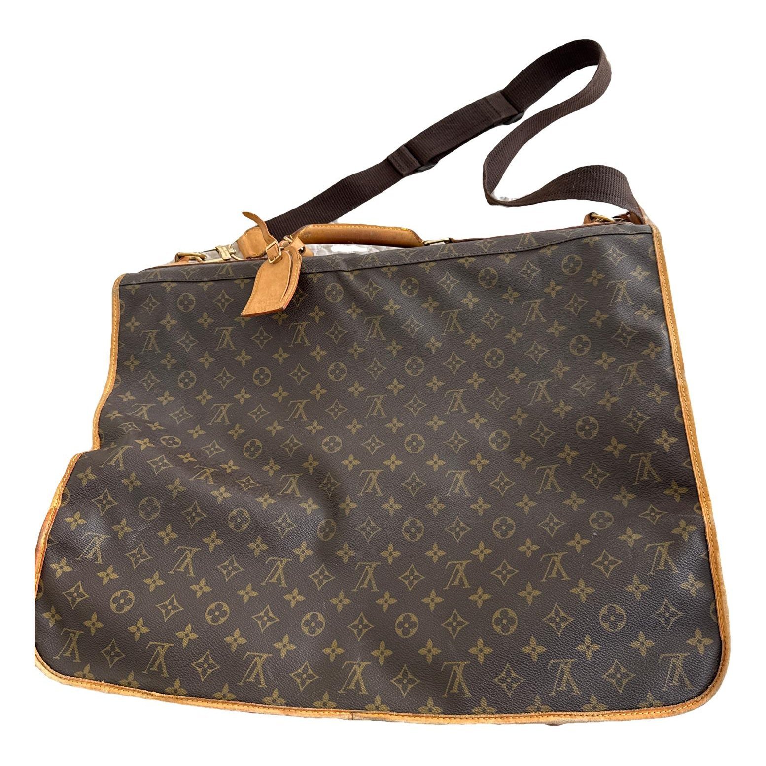 Garment leather travel bag