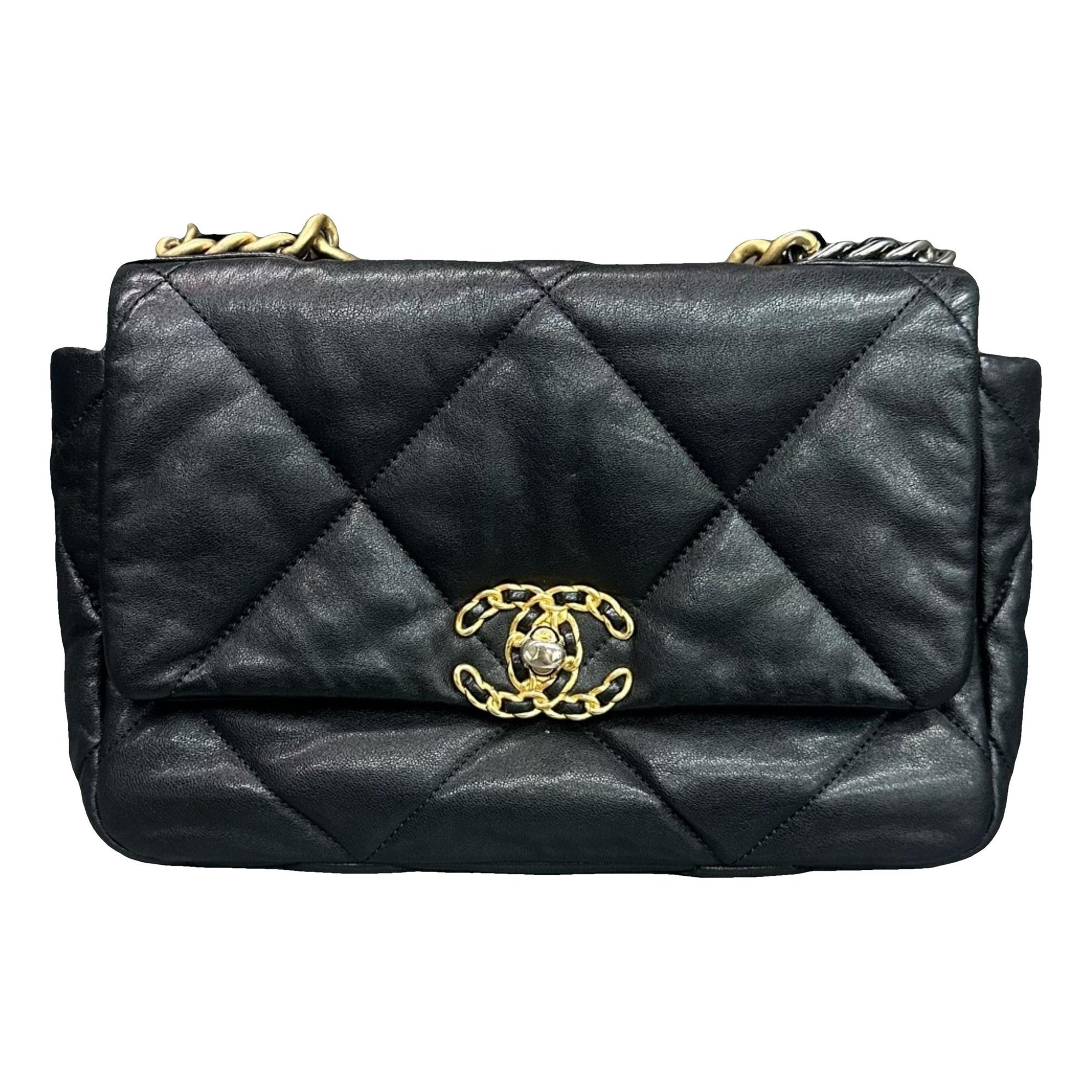 Chanel 19 leather handbag