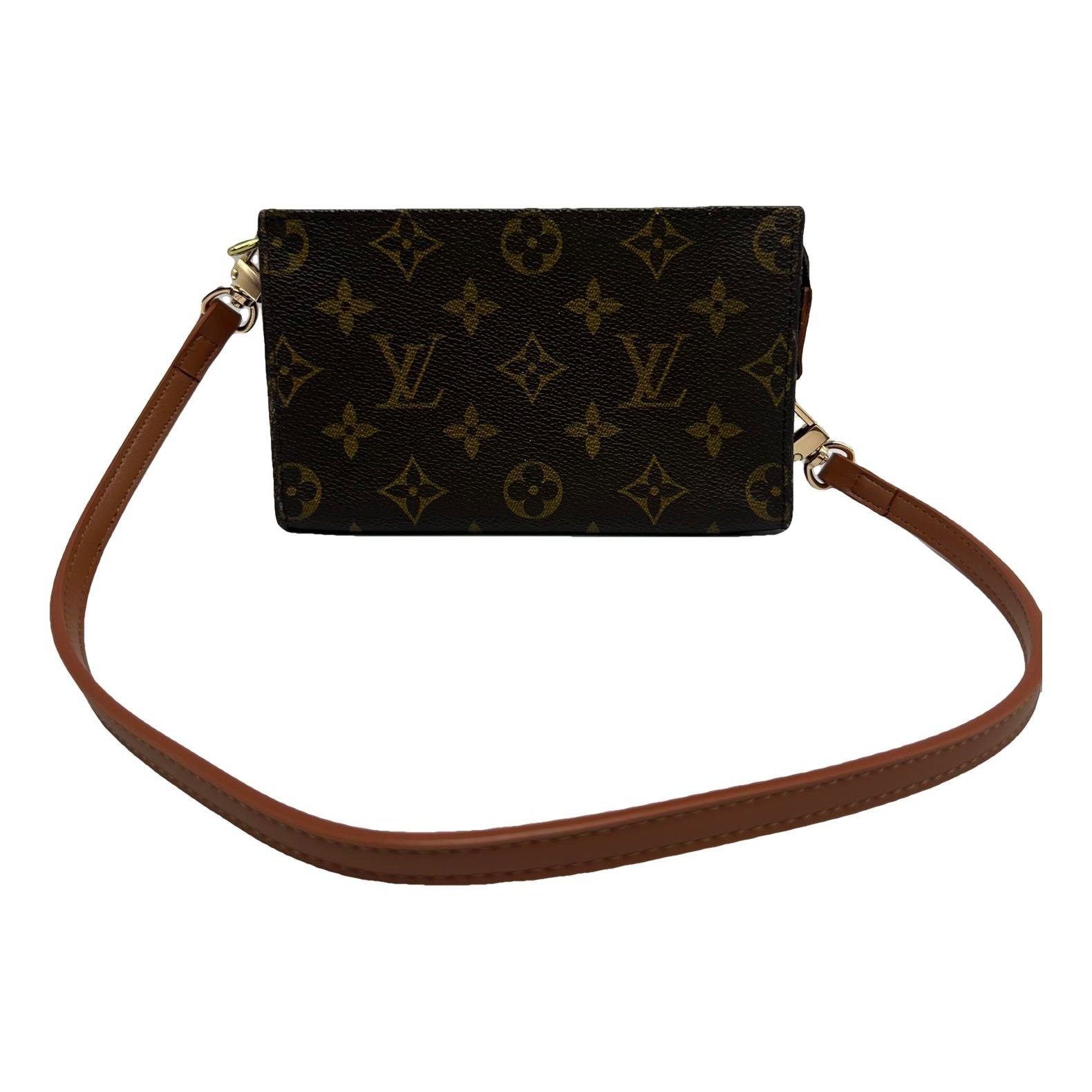 Pochette Accessoire leather handbag