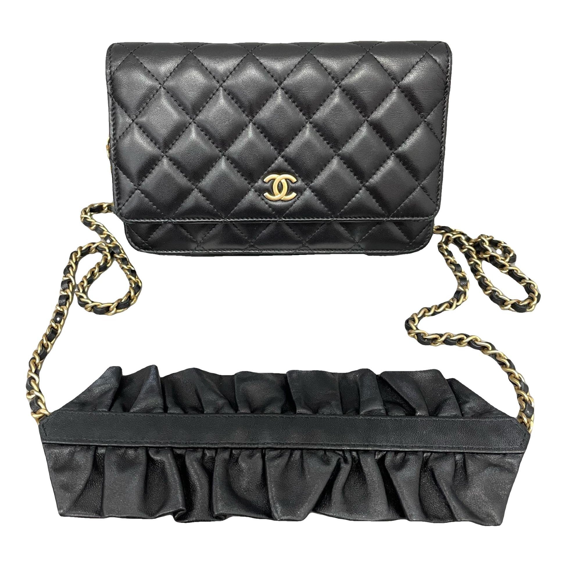 Wallet On Chain Timeless/Classique leather crossbody bag