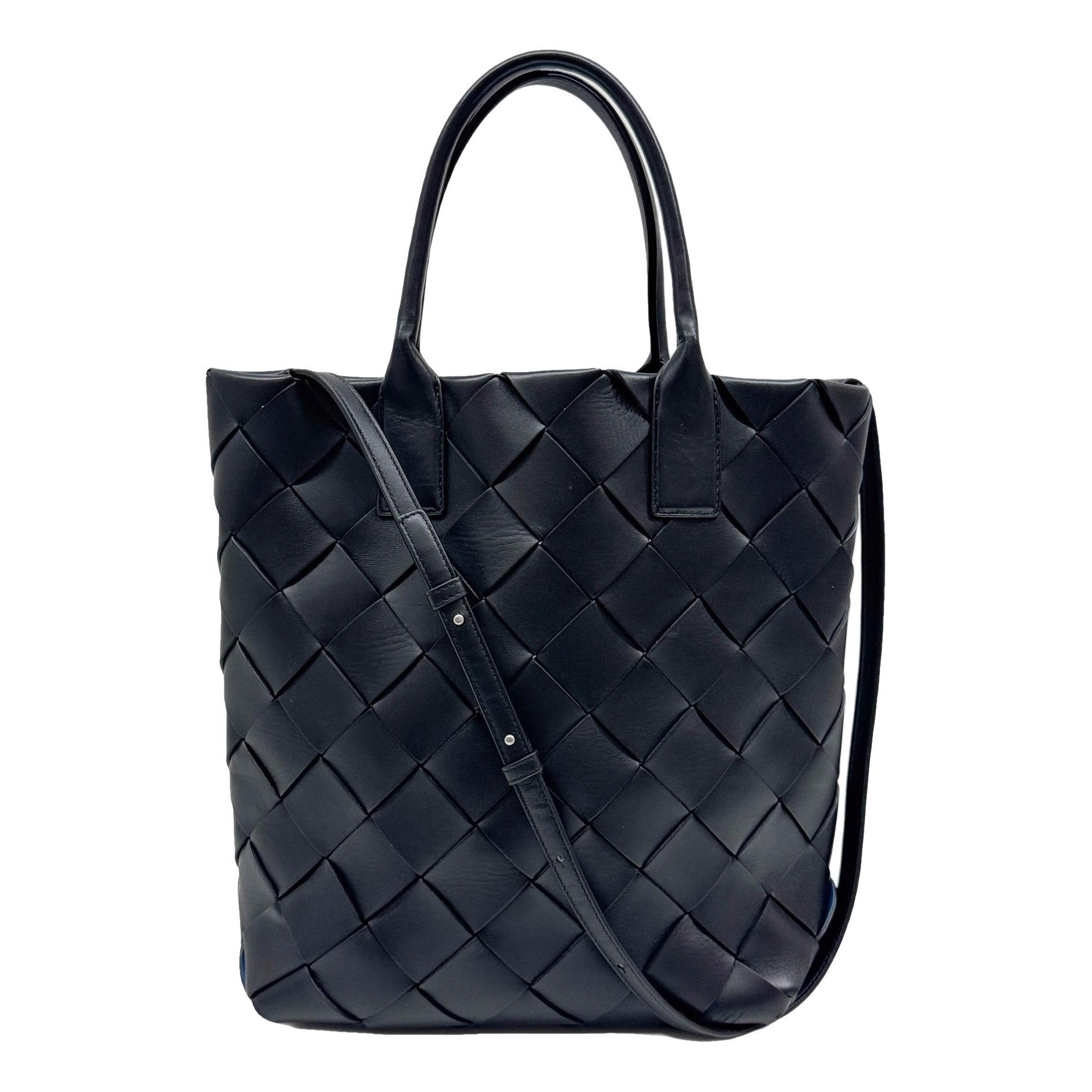 Leather tote