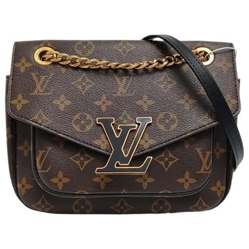 Passy leather crossbody bag