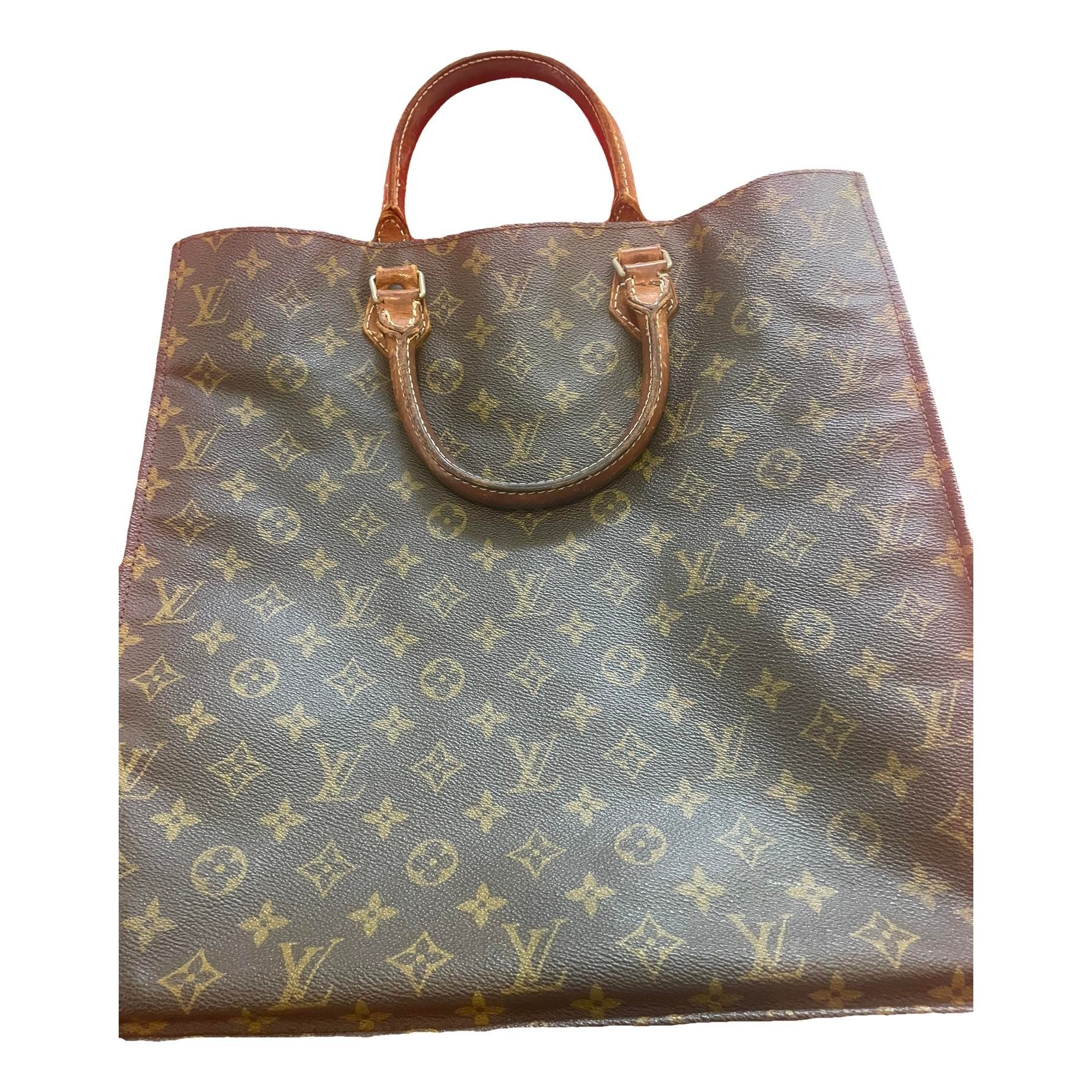 Leather travel bag