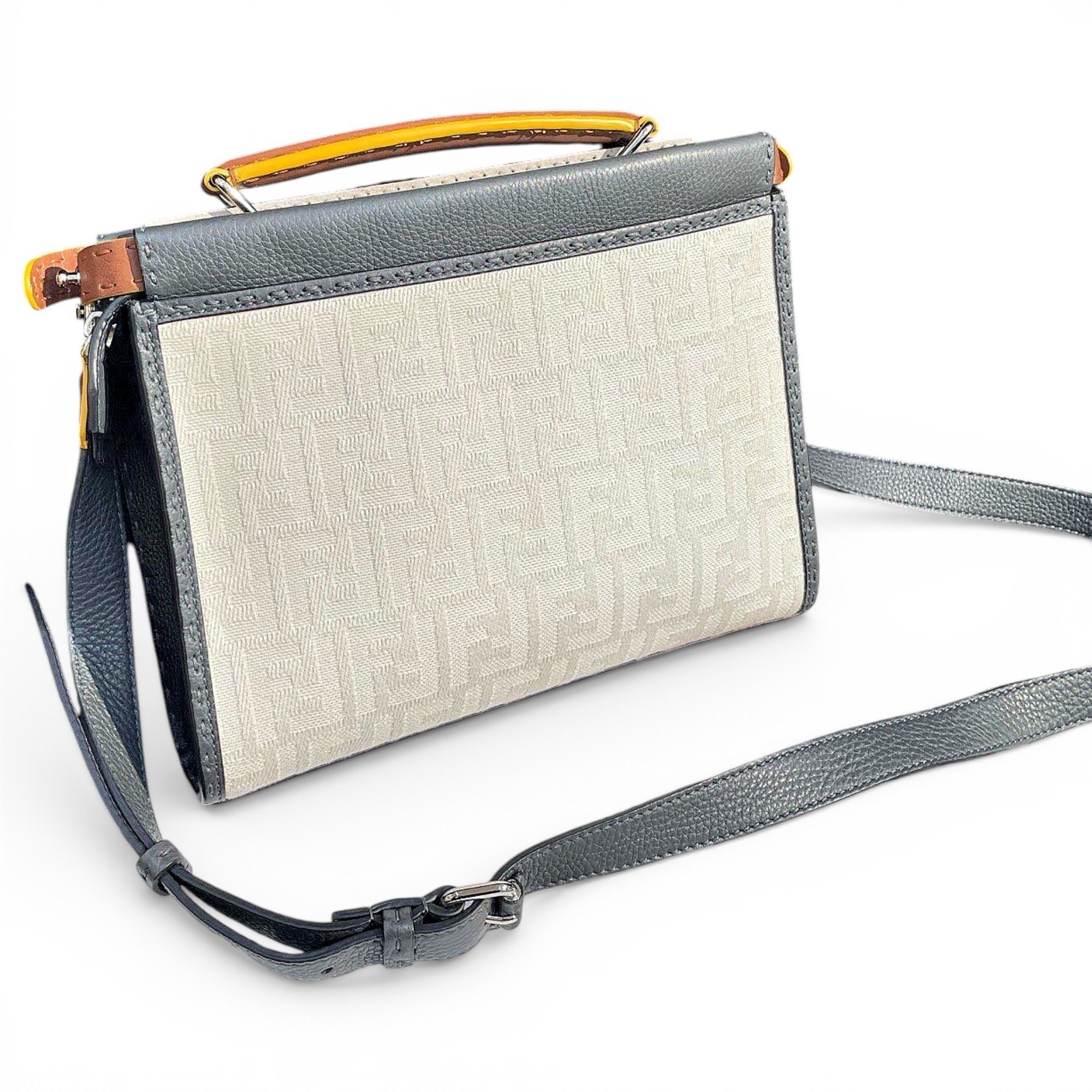 Peekaboo cloth handbag
