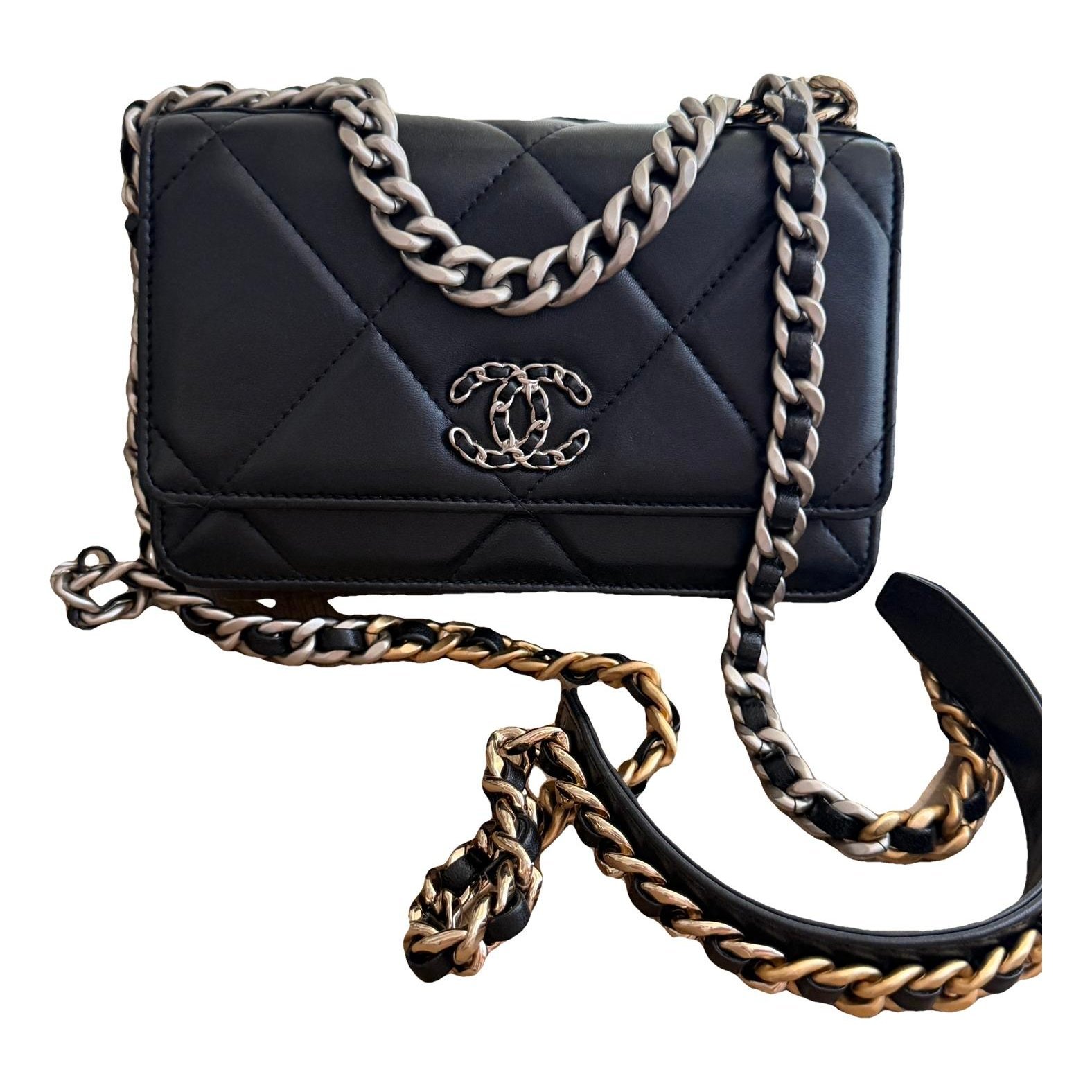 Chanel 19 leather handbag