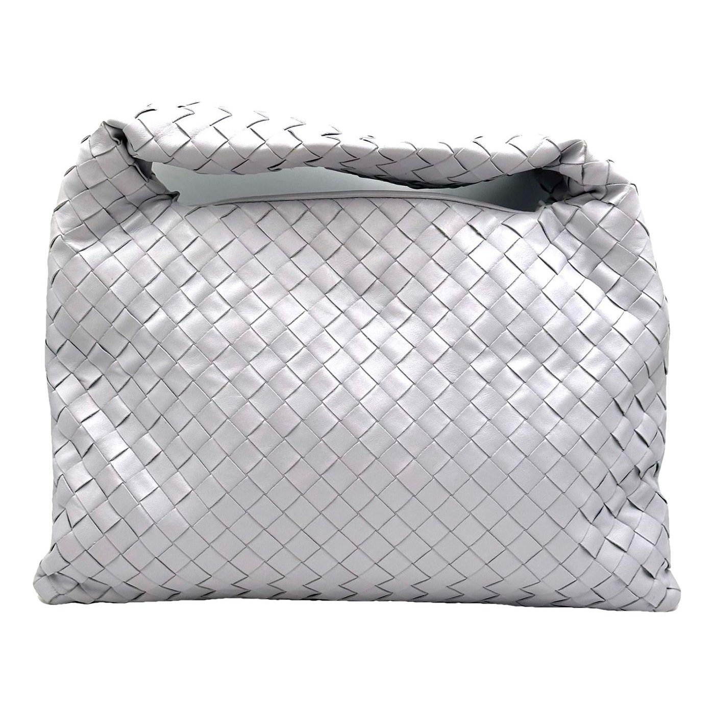 Veneta leather handbag