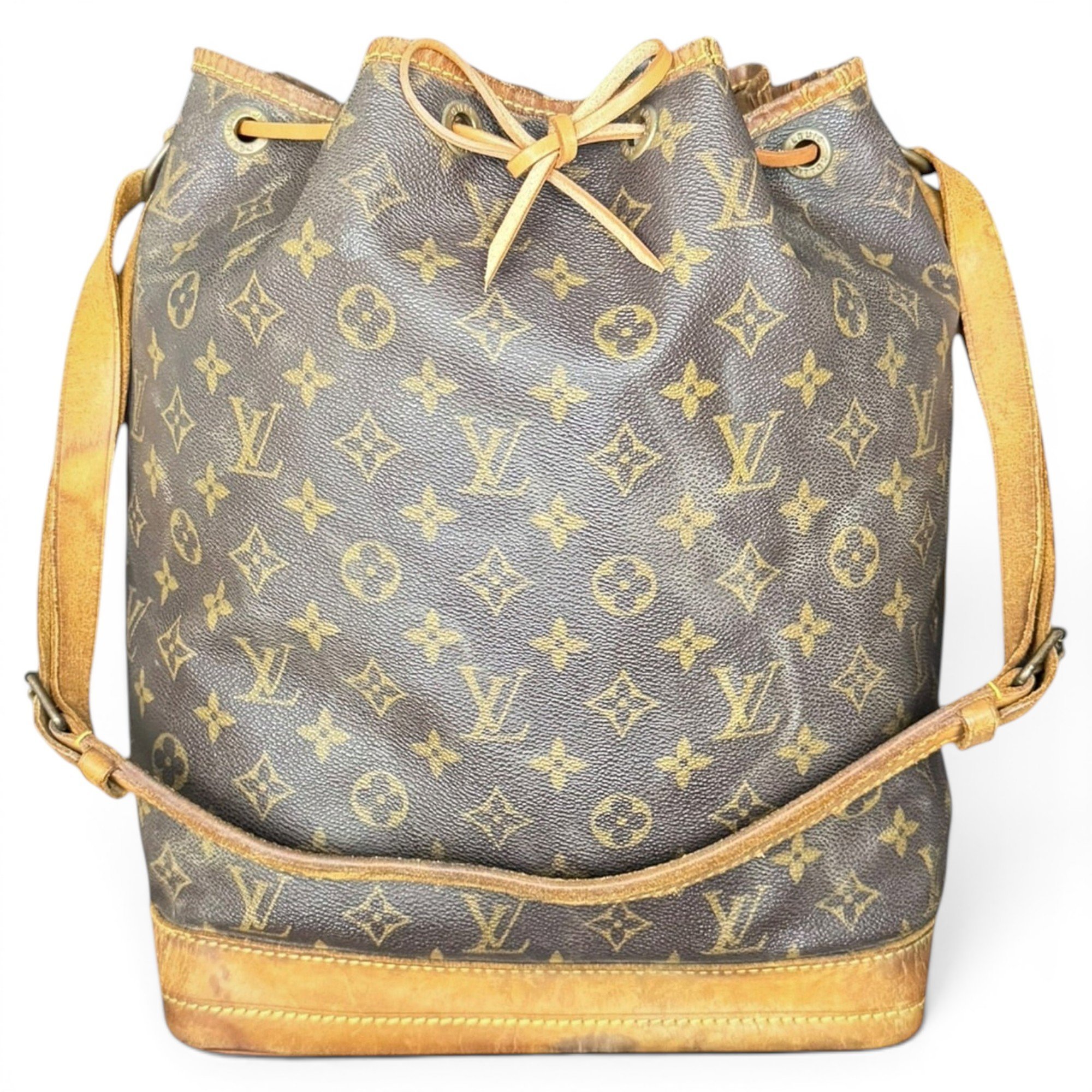 Noé leather handbag