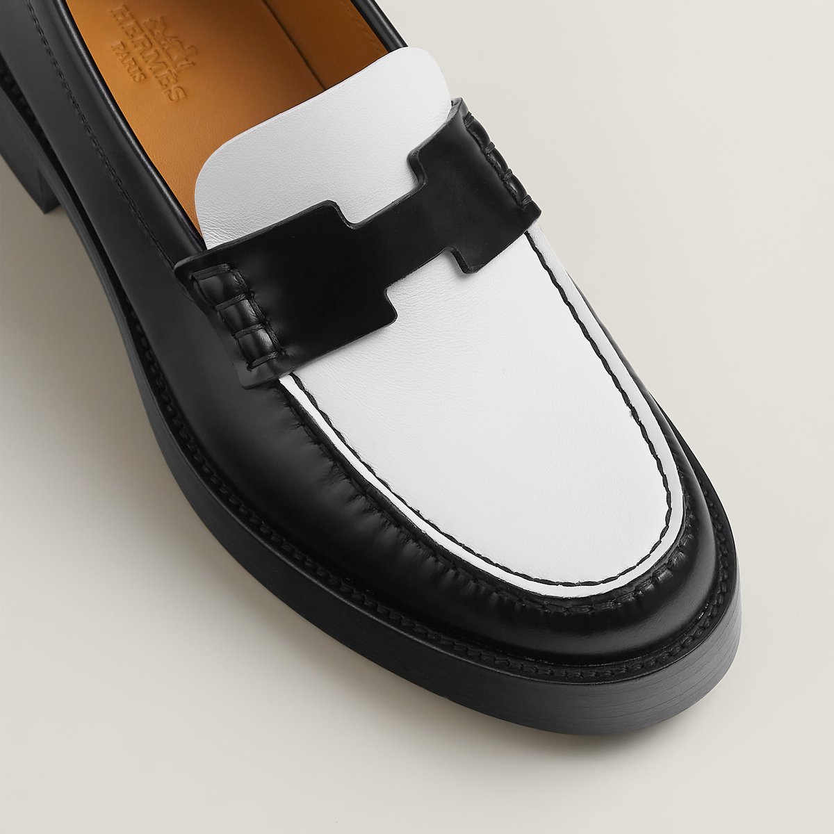Hour loafer