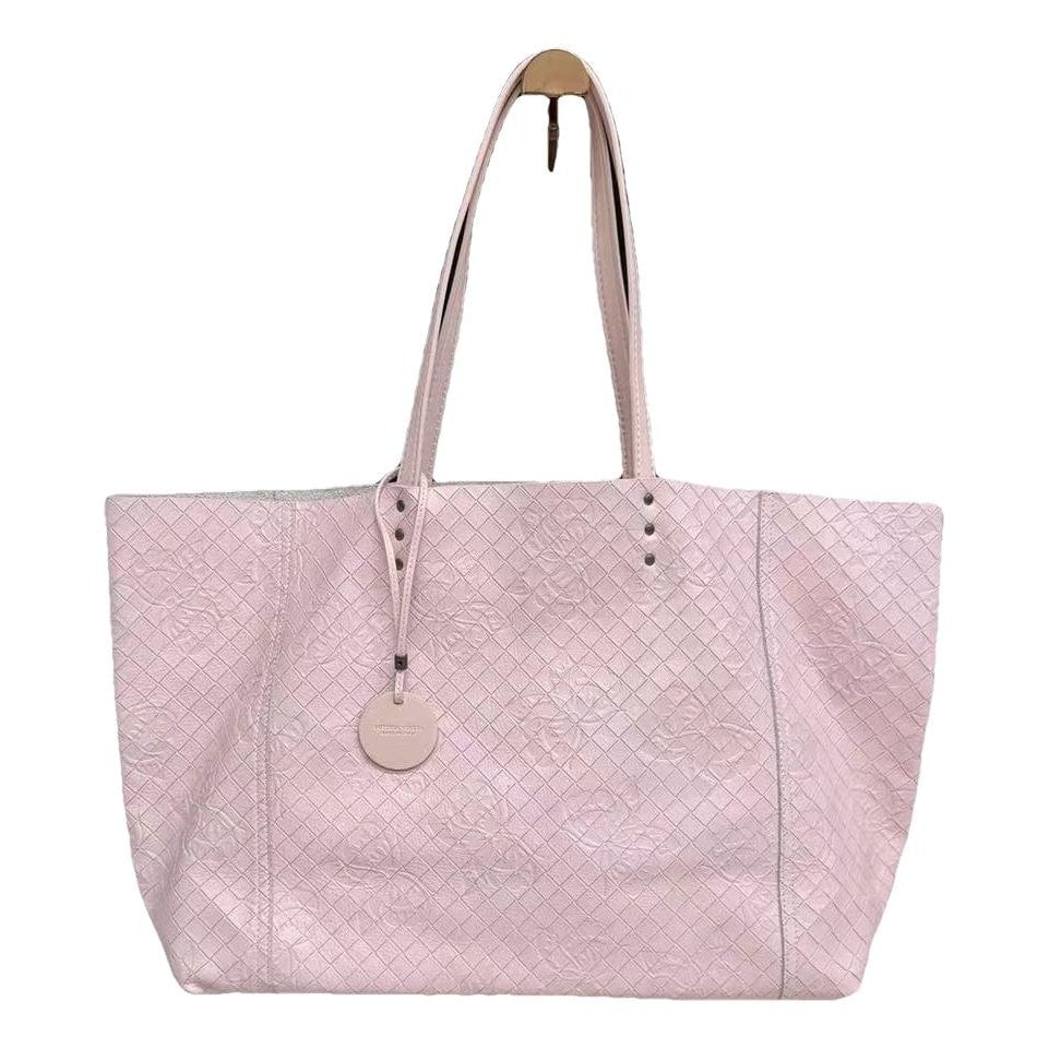 Leather tote