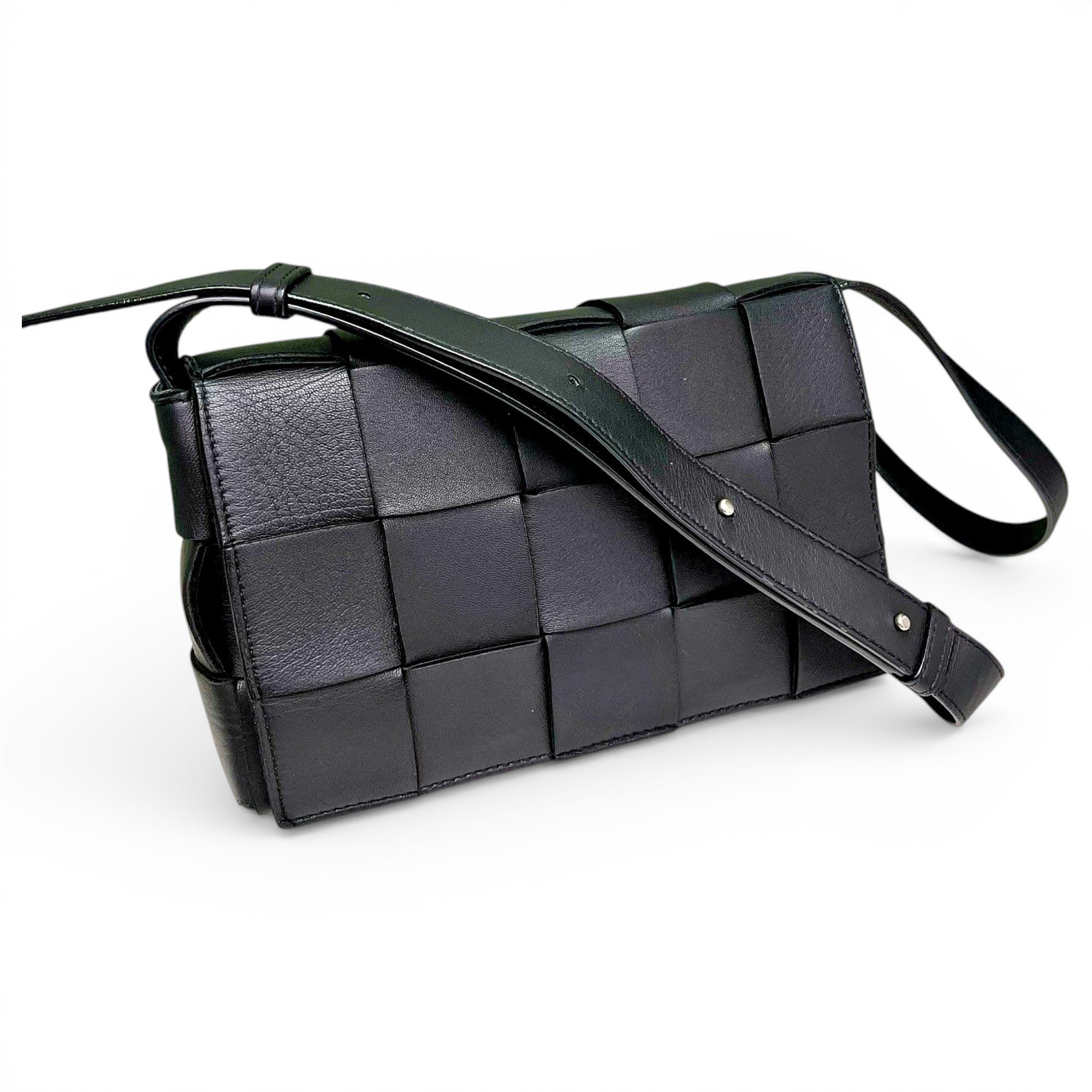 Cassette leather handbag