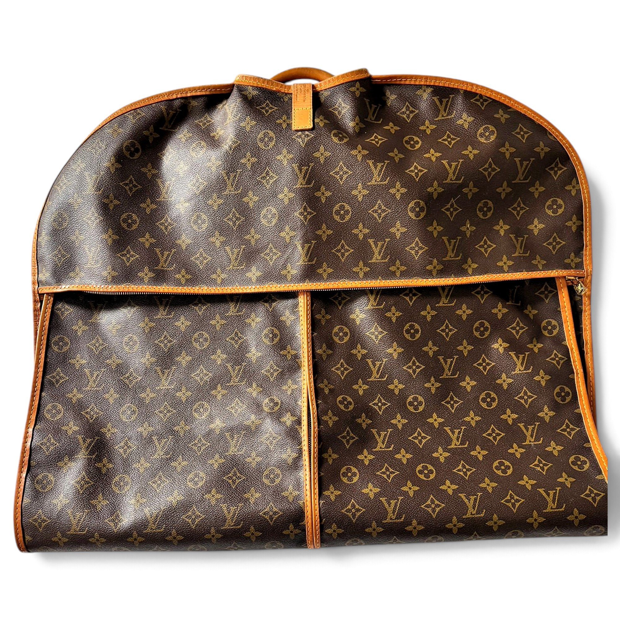 Patent leather travel bag
