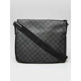 Louis Vuitton Damier Graphite Canvas Daniel MM Messenger Bag