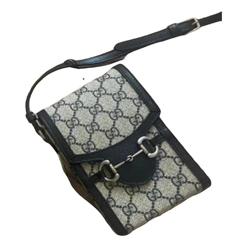 Cloth clutch bag