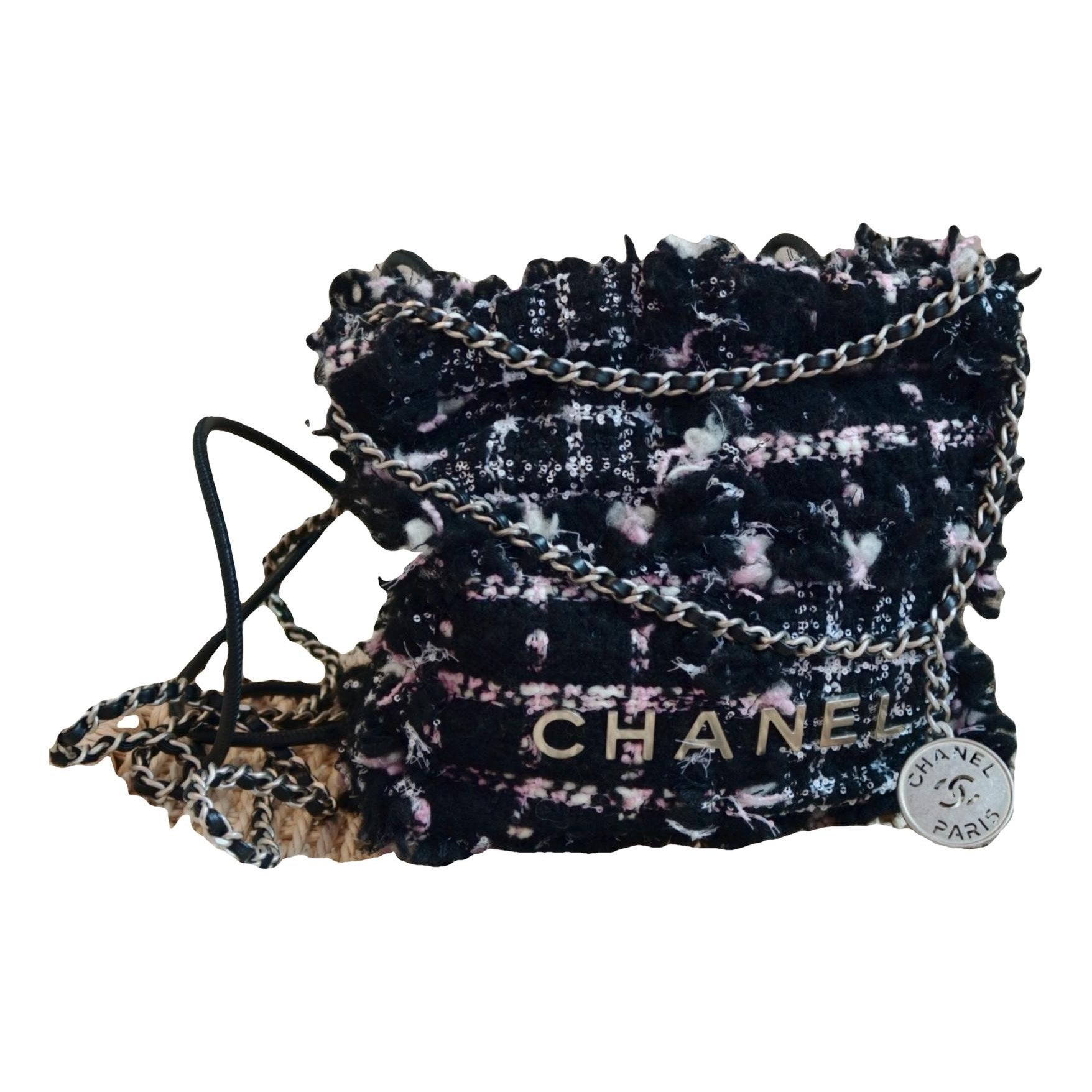Chanel 22 tweed handbag