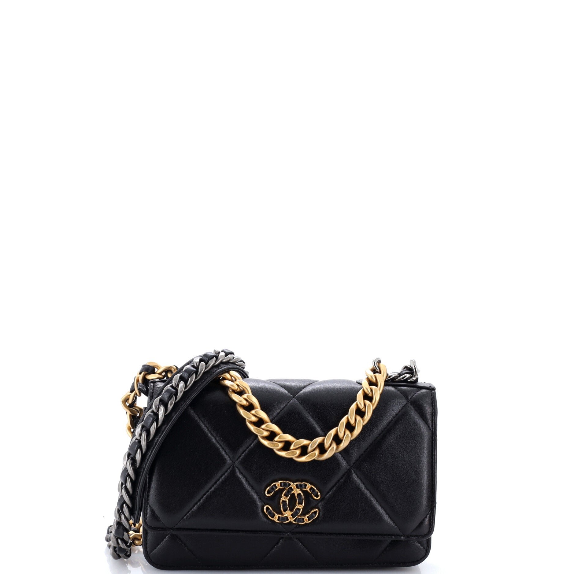 19 Wallet on Chain Quilted Lambskin