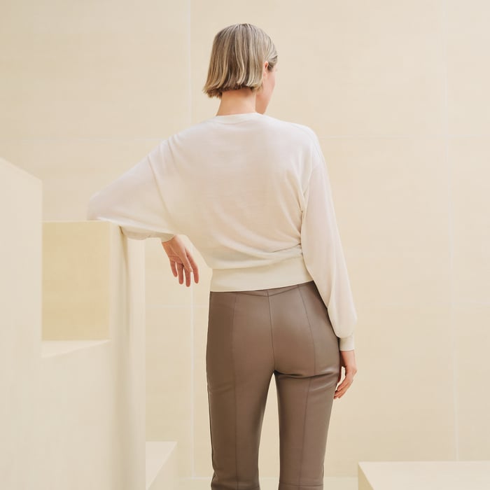 Blanc Cassé Cashmere Long-sleeve Sweater