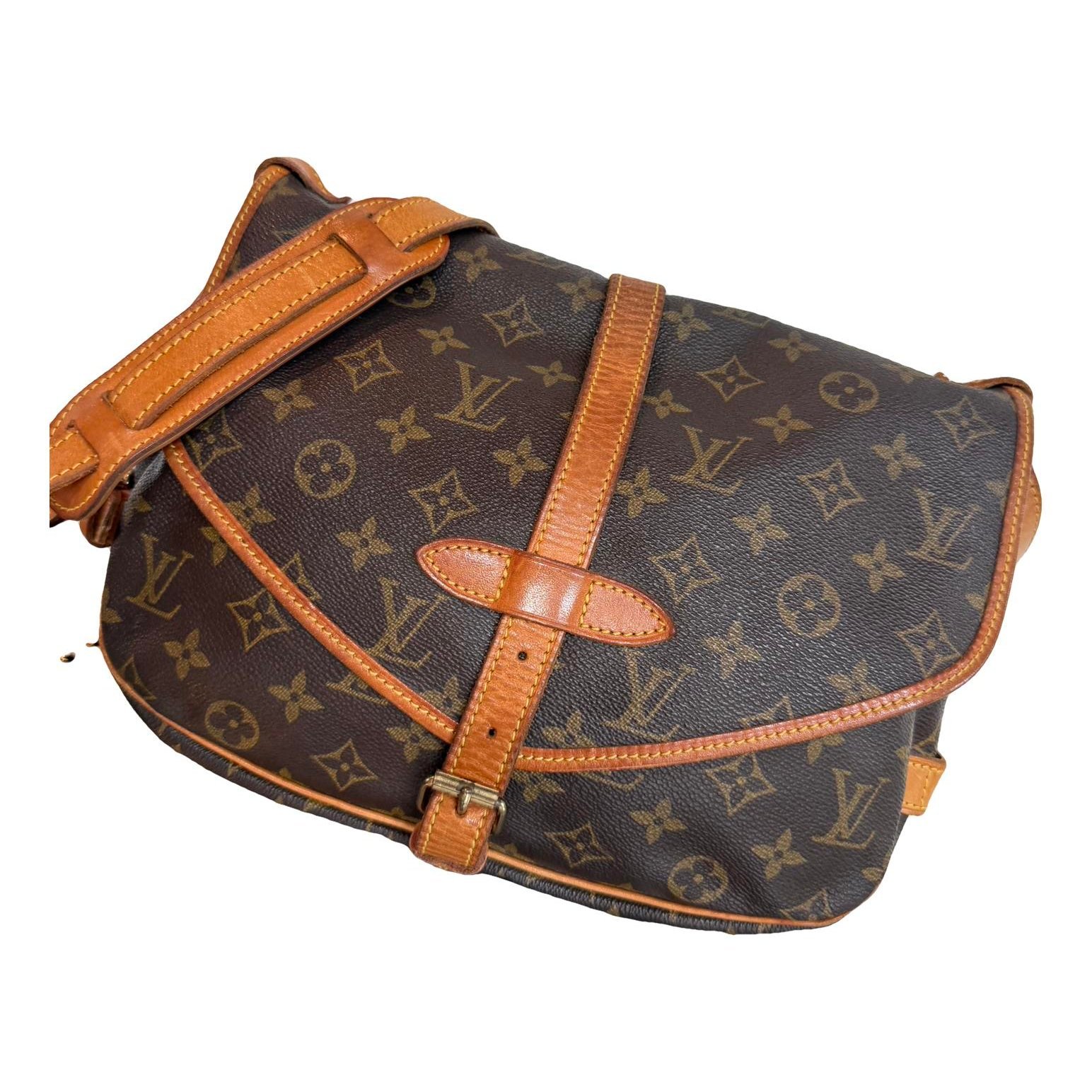 Saumur leather crossbody bag