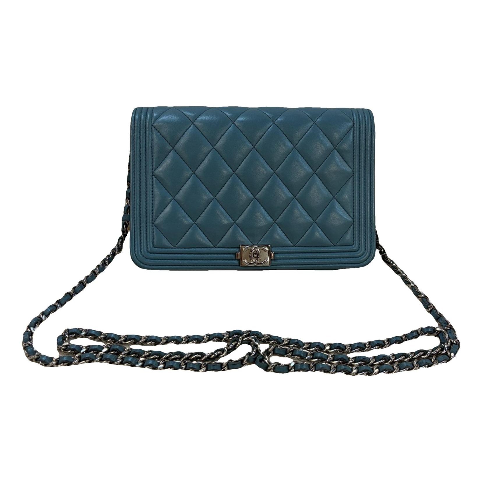 Wallet On Chain Boy leather crossbody bag