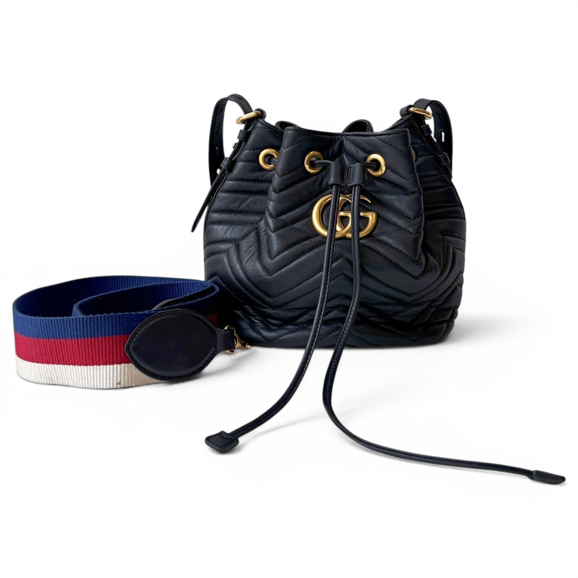 GG Marmont Bucket leather bag