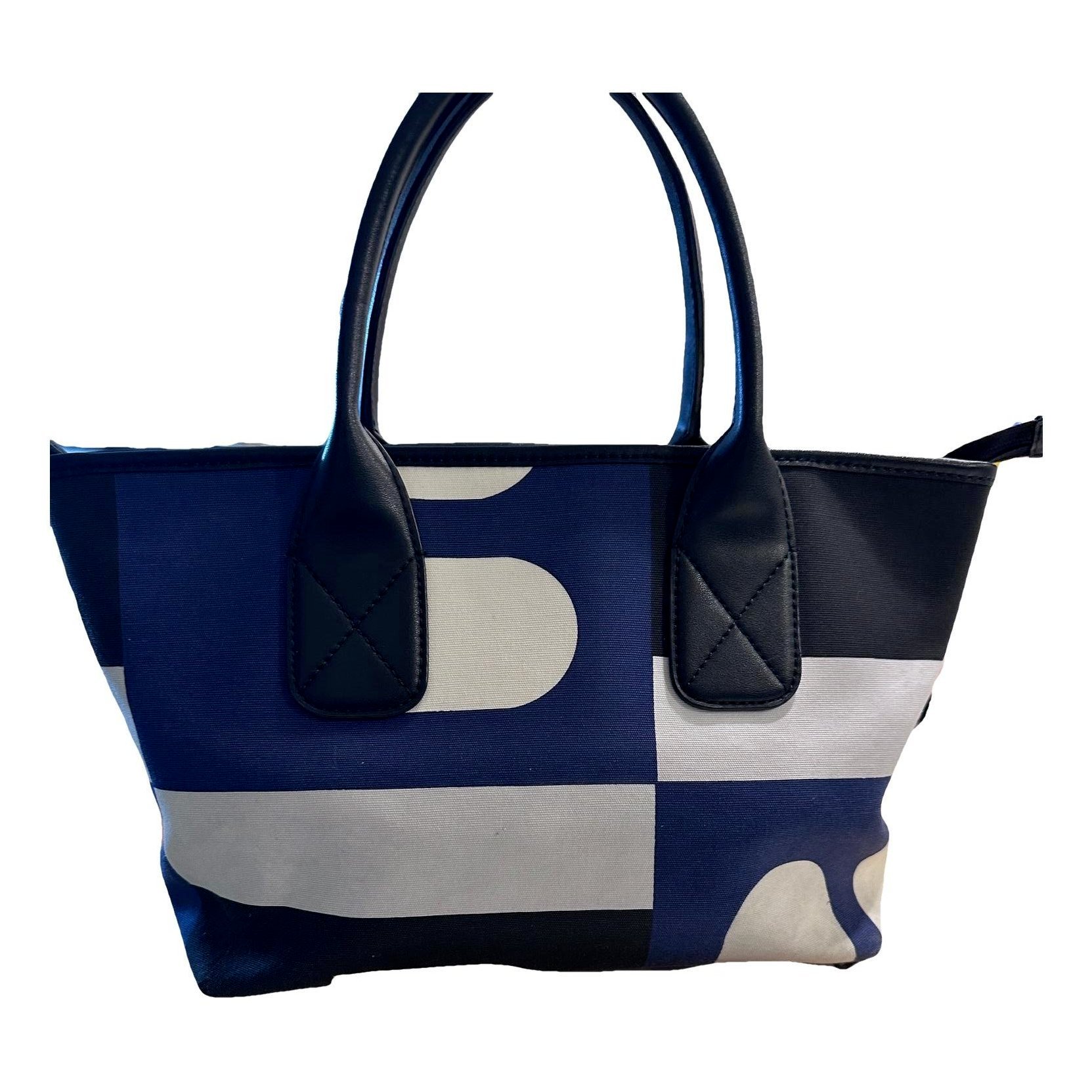 Bally Tote