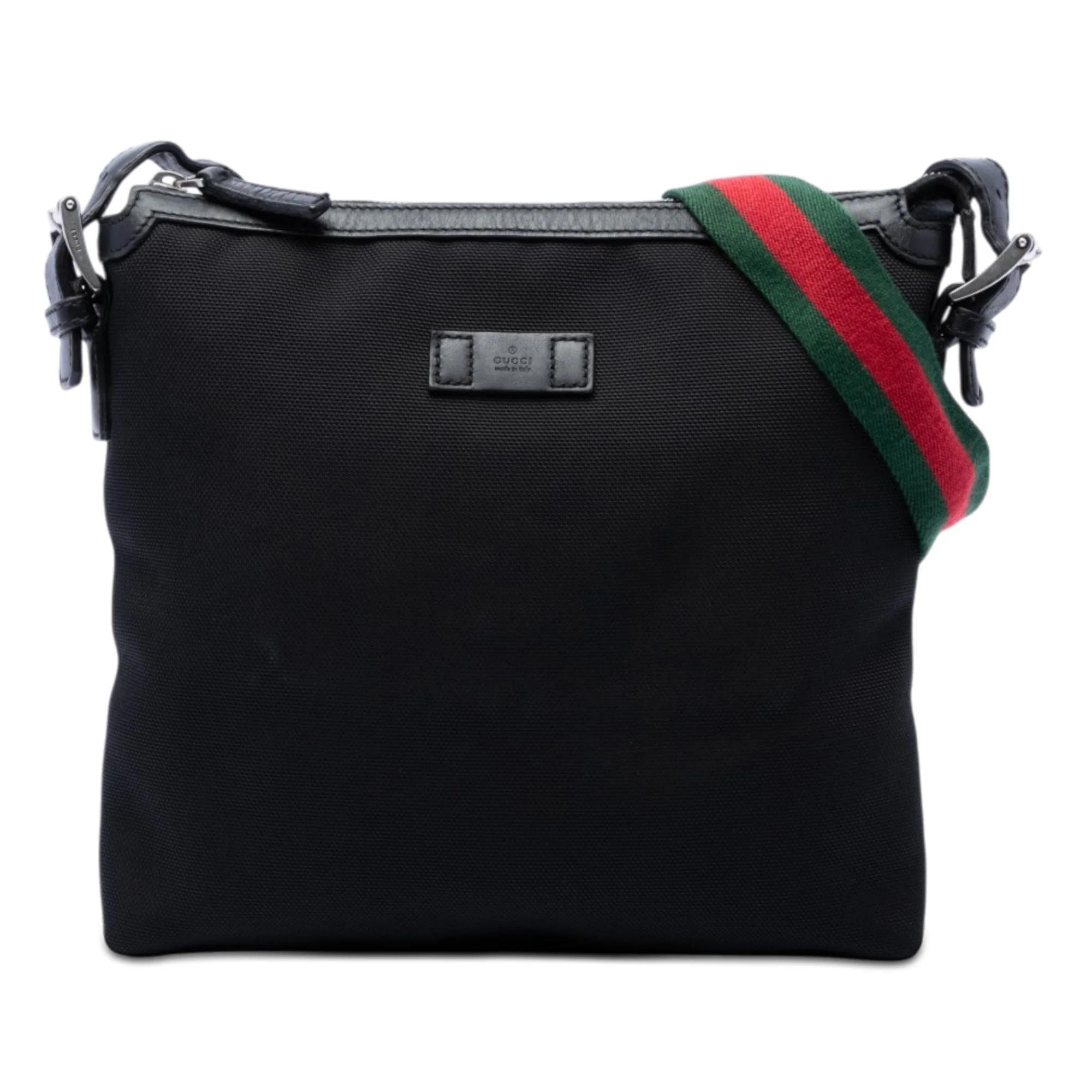 Gucci B leather handbag