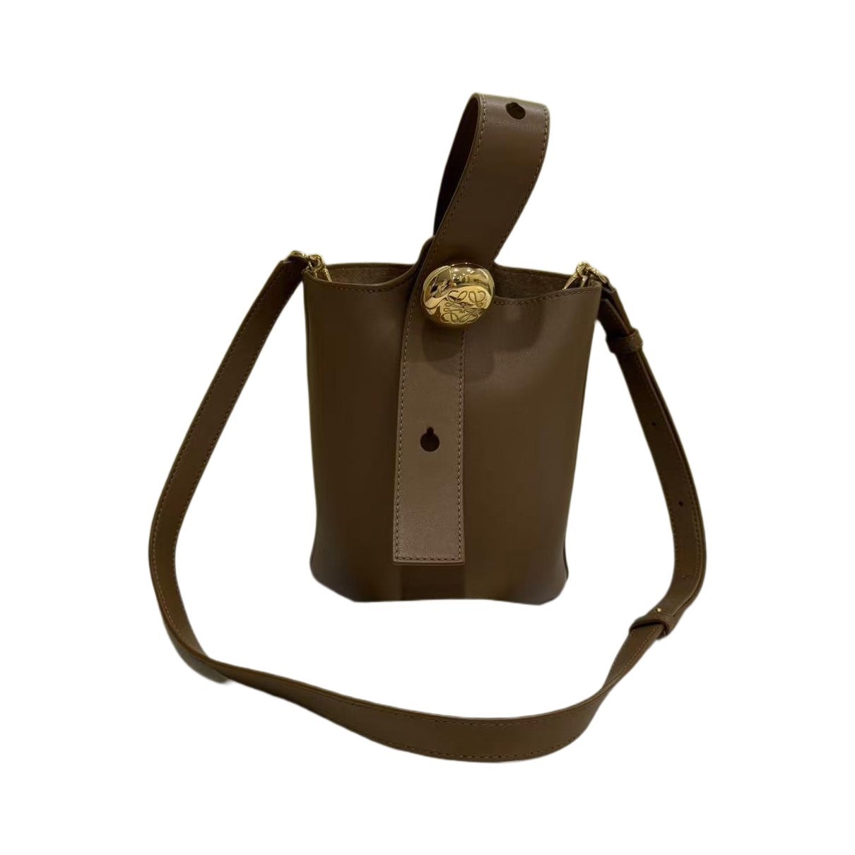 Pebble leather handbag