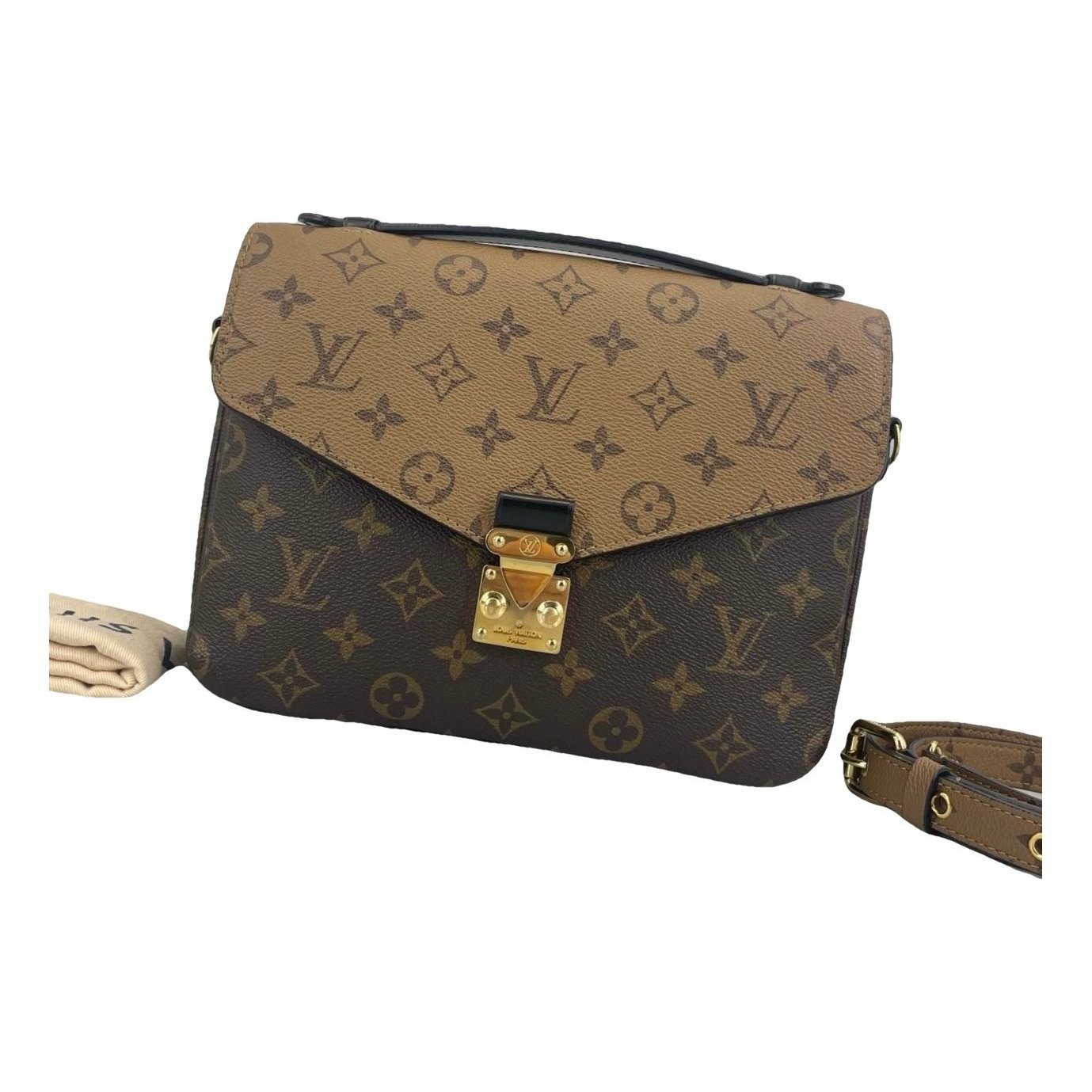 Metis leather handbag