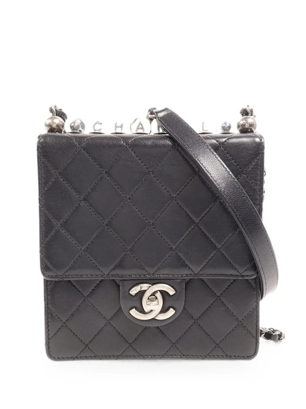 Matelasse Pearl chain shoulder bag