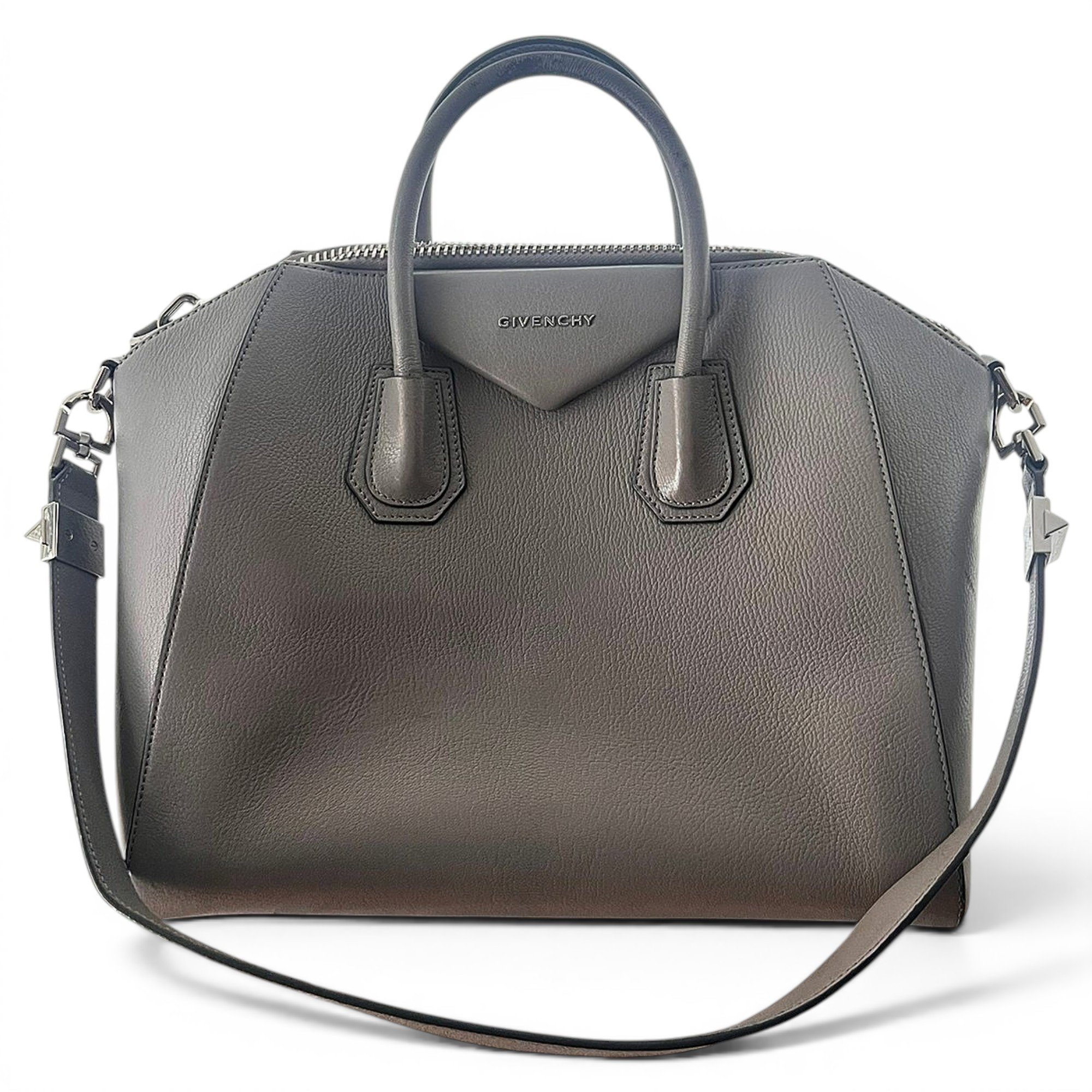Antigona leather handbag