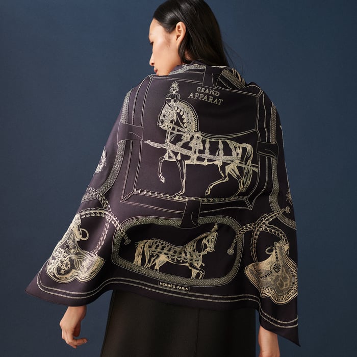 Embroidered Grand Apparat Scarf 90